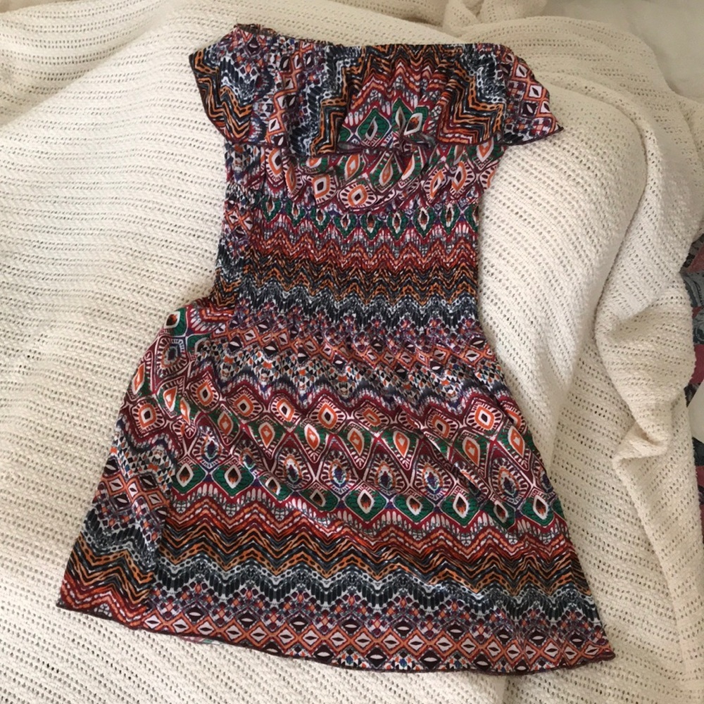 Feathers strapless dress